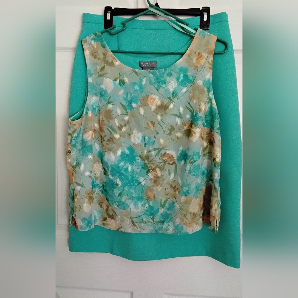 Kornet Teal Three-Piece Blazer Set - Picture 7 of 9